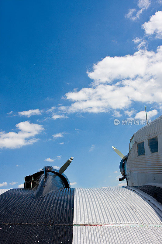 Junkers JU52客机垂直